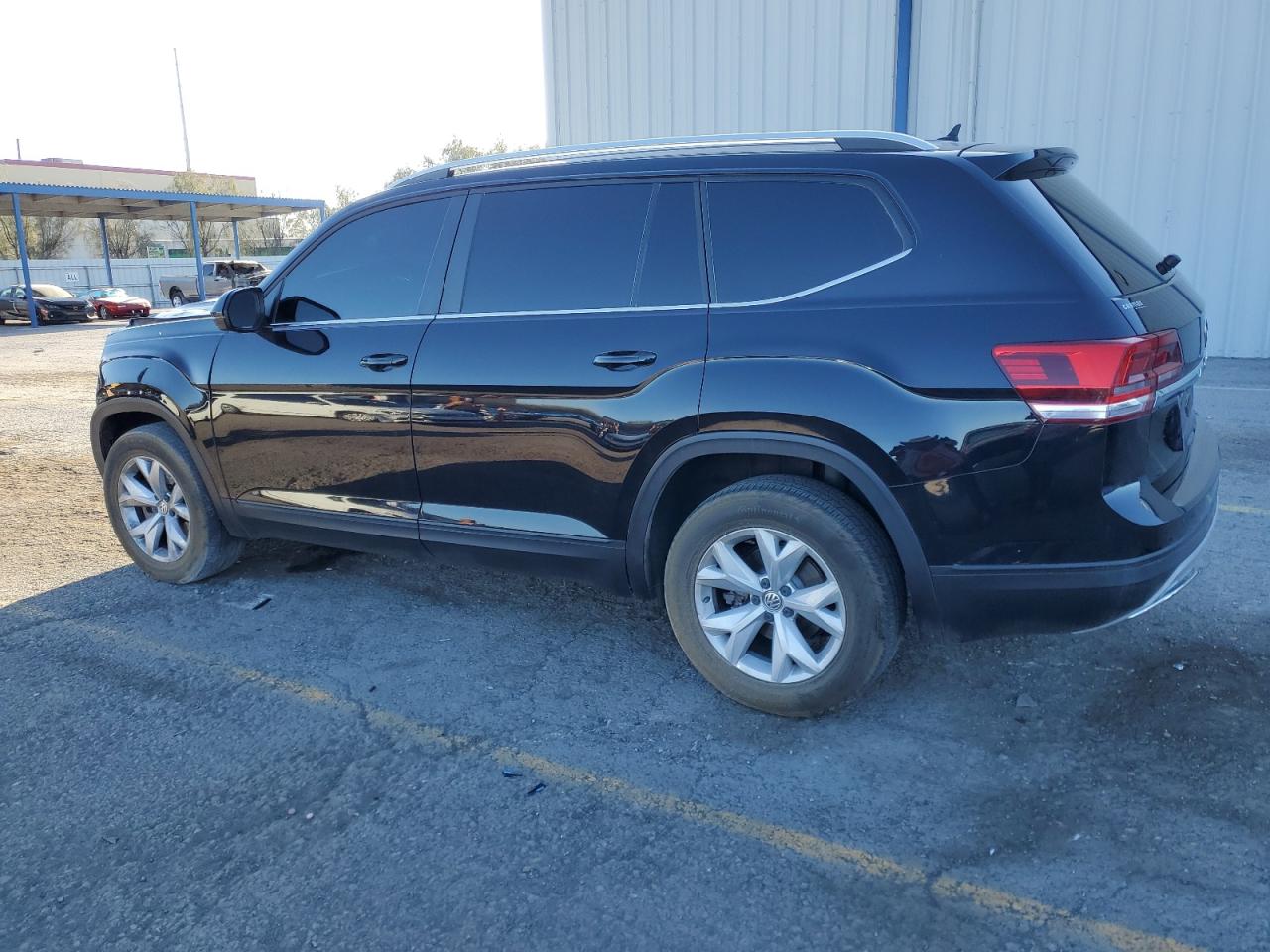 2018 Volkswagen Atlas - Image 2