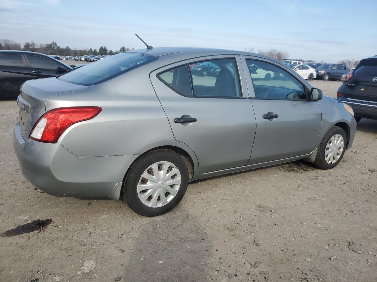 2013 Nissan Versa - Image 3