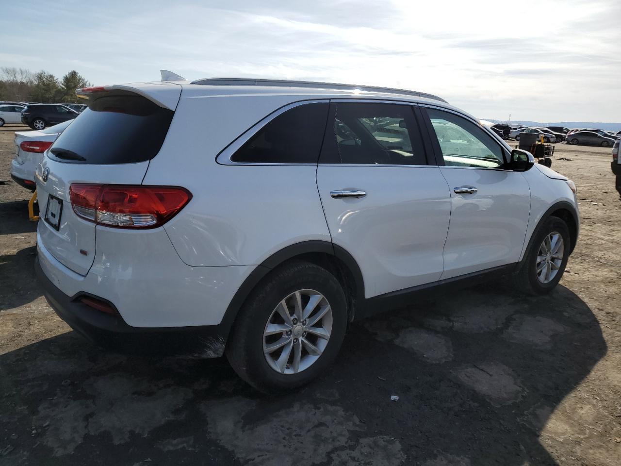 2016 Kia Sorento - Image 3