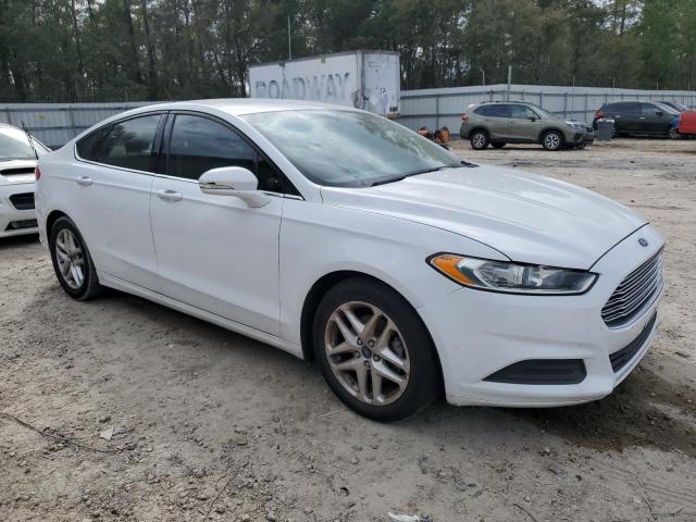 Sedans FORD FUSION 2016 Biały