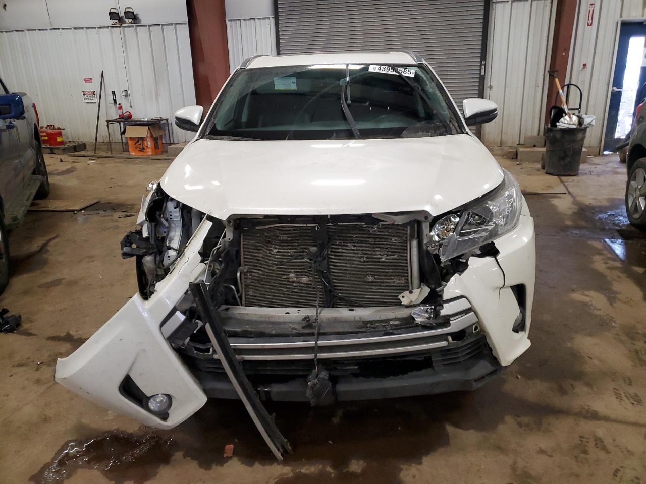 2018 Toyota Highlander - Image 5