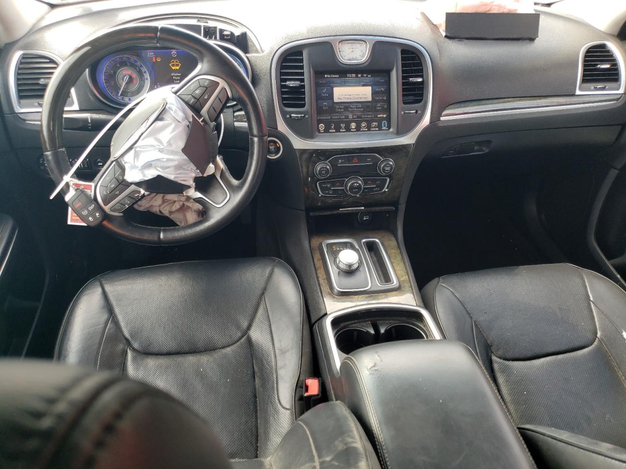 2016 Chrysler 300 - Image 8