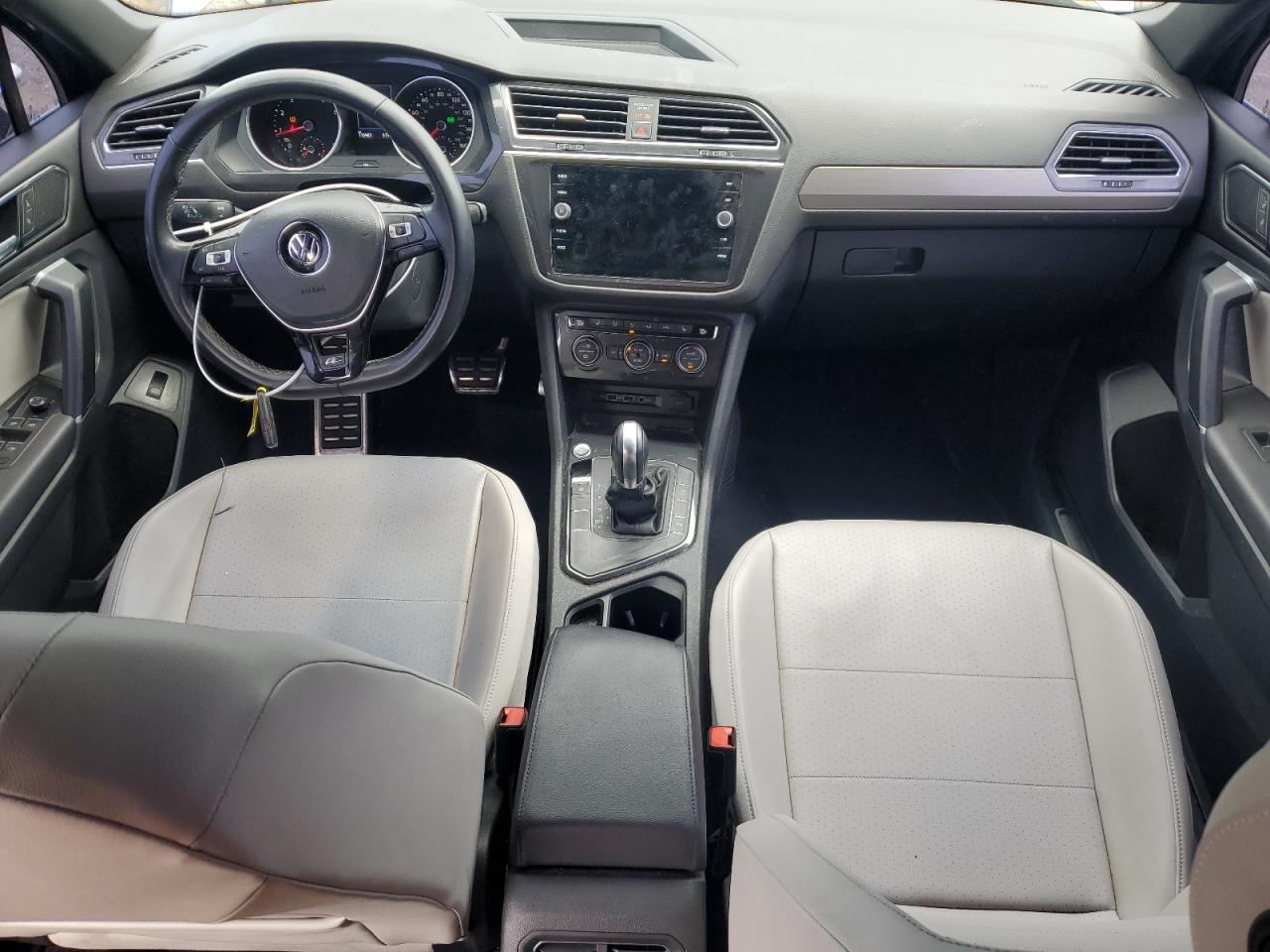 2018 Volkswagen Tiguan - Image 8