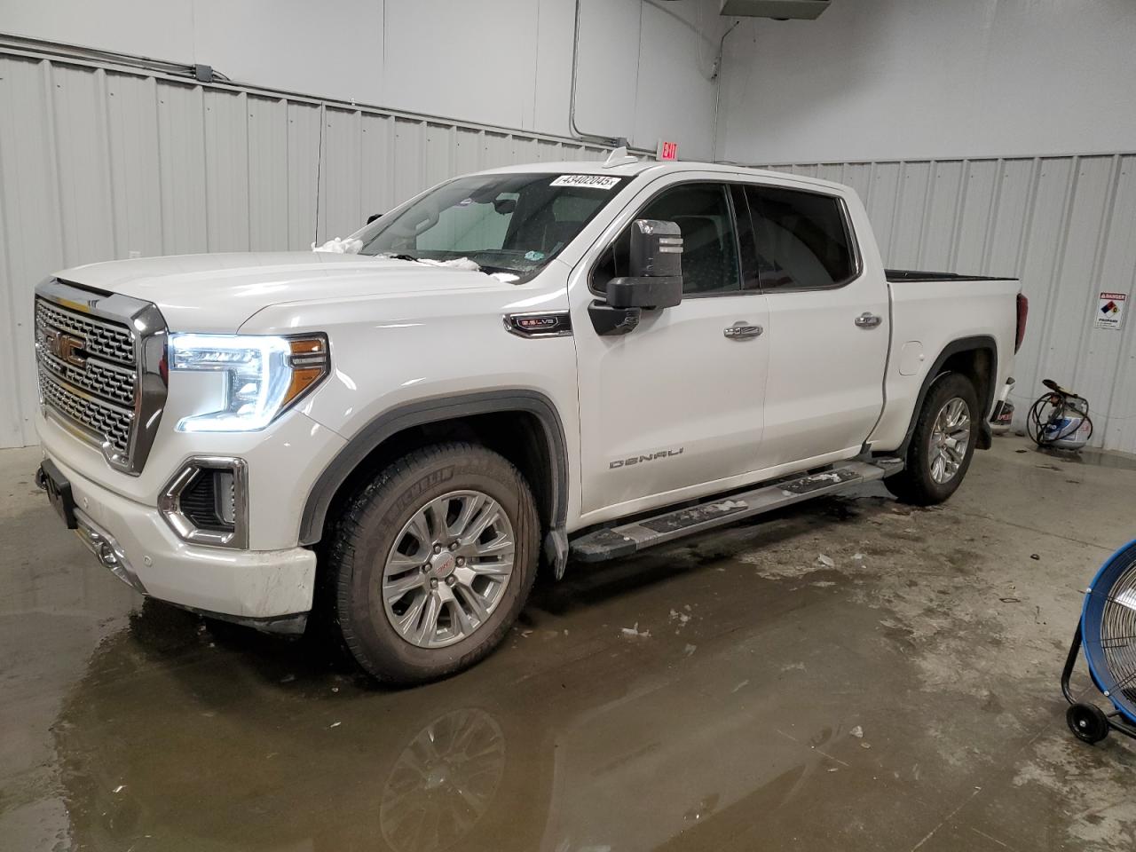 2022 GMC Sierra - Image 1