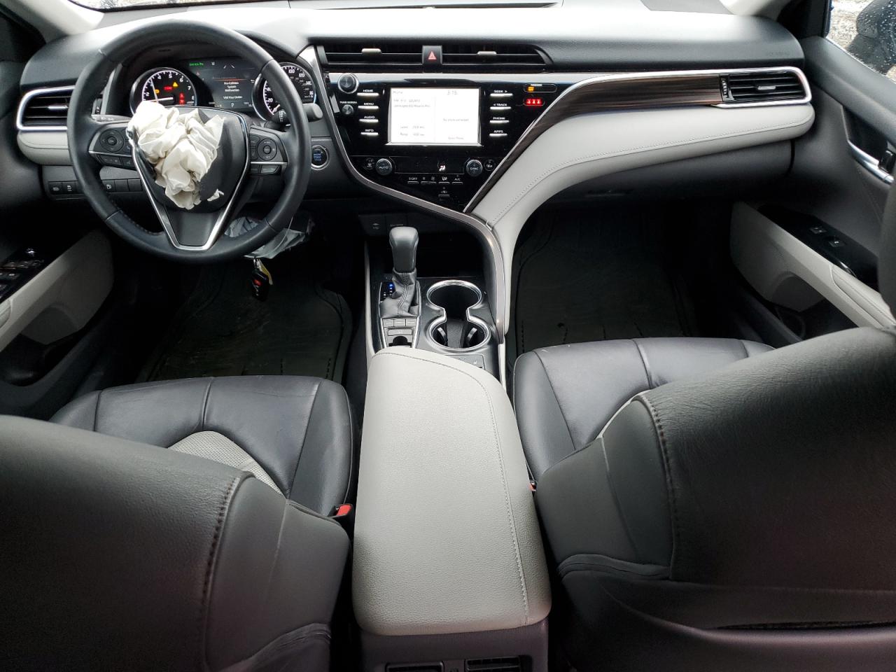 2018 Toyota Camry - Image 8