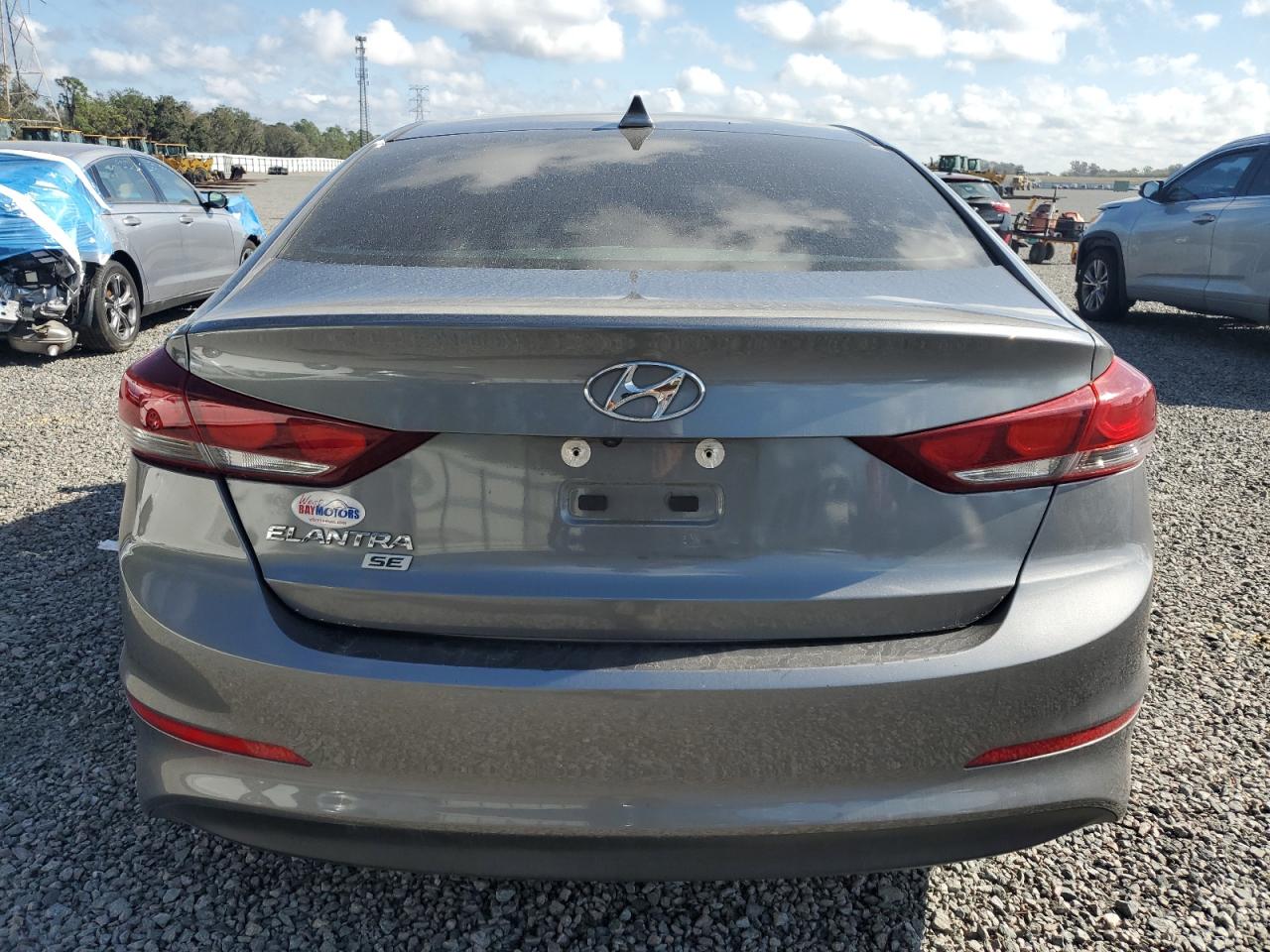 2018 Hyundai Elantra - Image 6