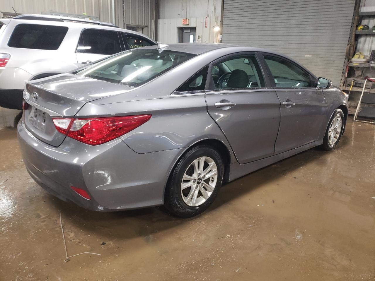 2014 Hyundai Sonata - Image 3