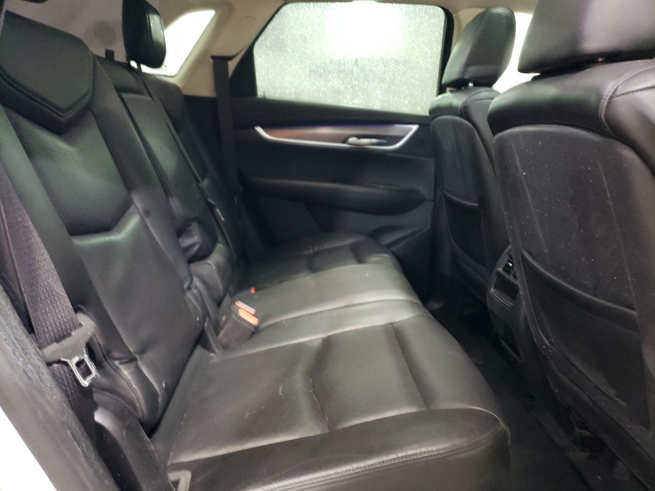 2017 Cadillac XT5 - Image 12