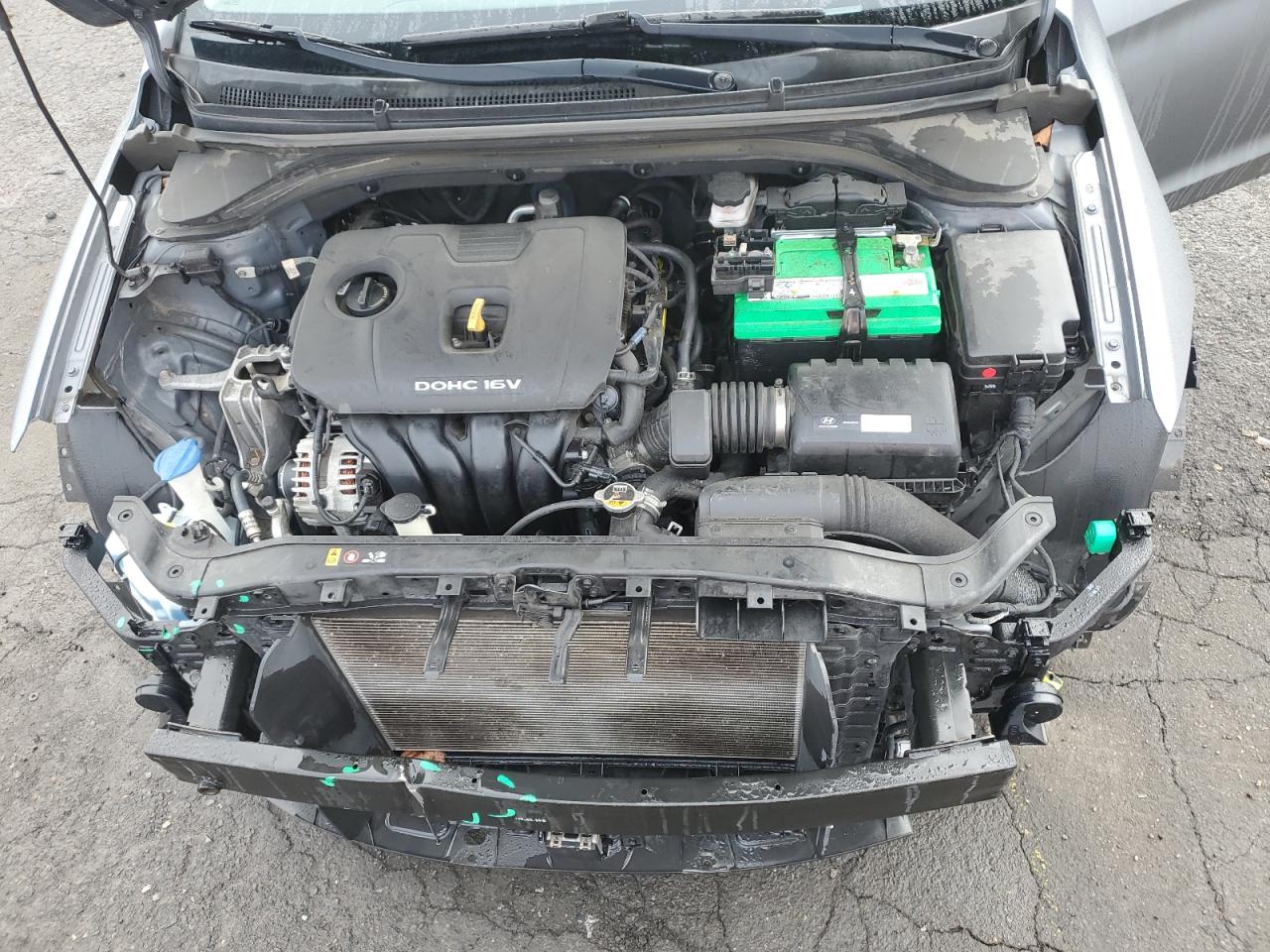 2017 Hyundai Elantra - Image 11