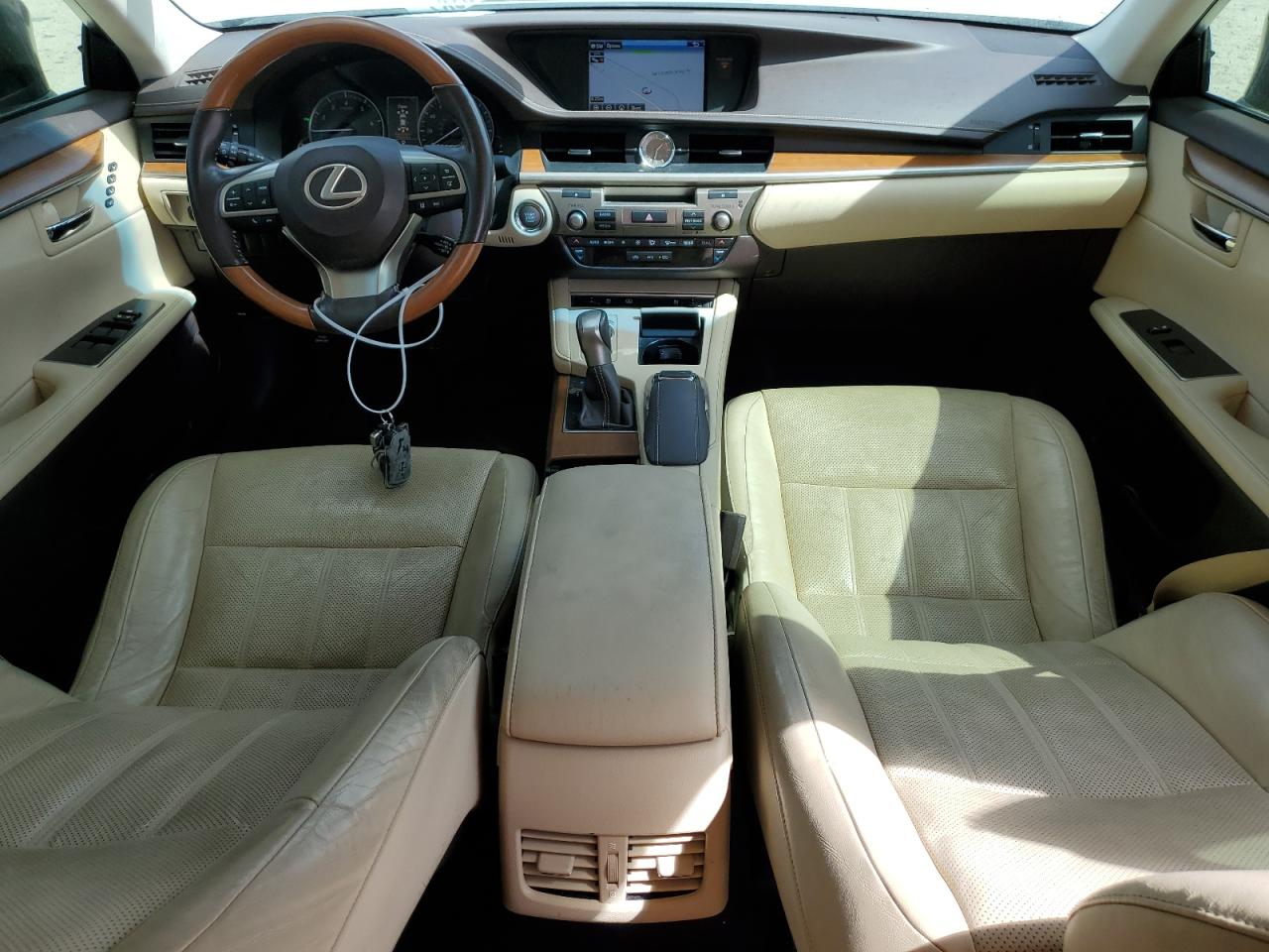 2016 Lexus ES - Image 8
