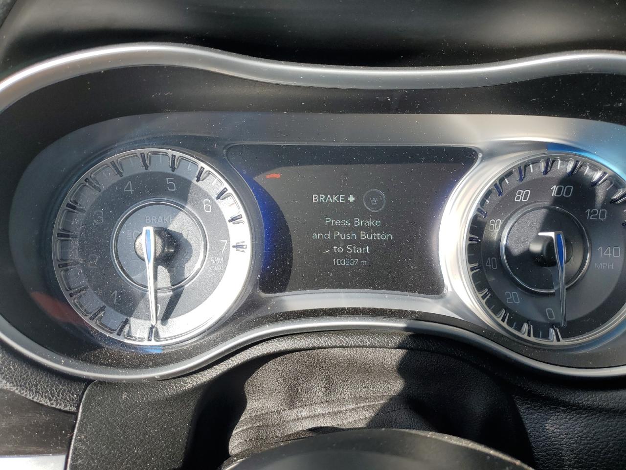 2015 Chrysler 300 - Image 10