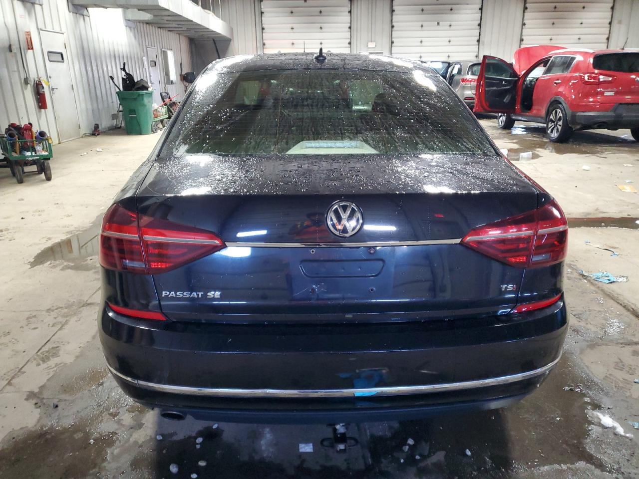 2017 Volkswagen Passat - Image 6