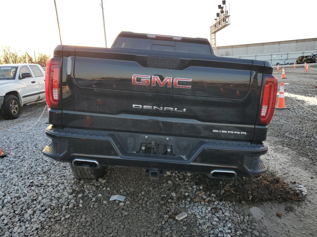 2021 GMC Sierra - Image 6