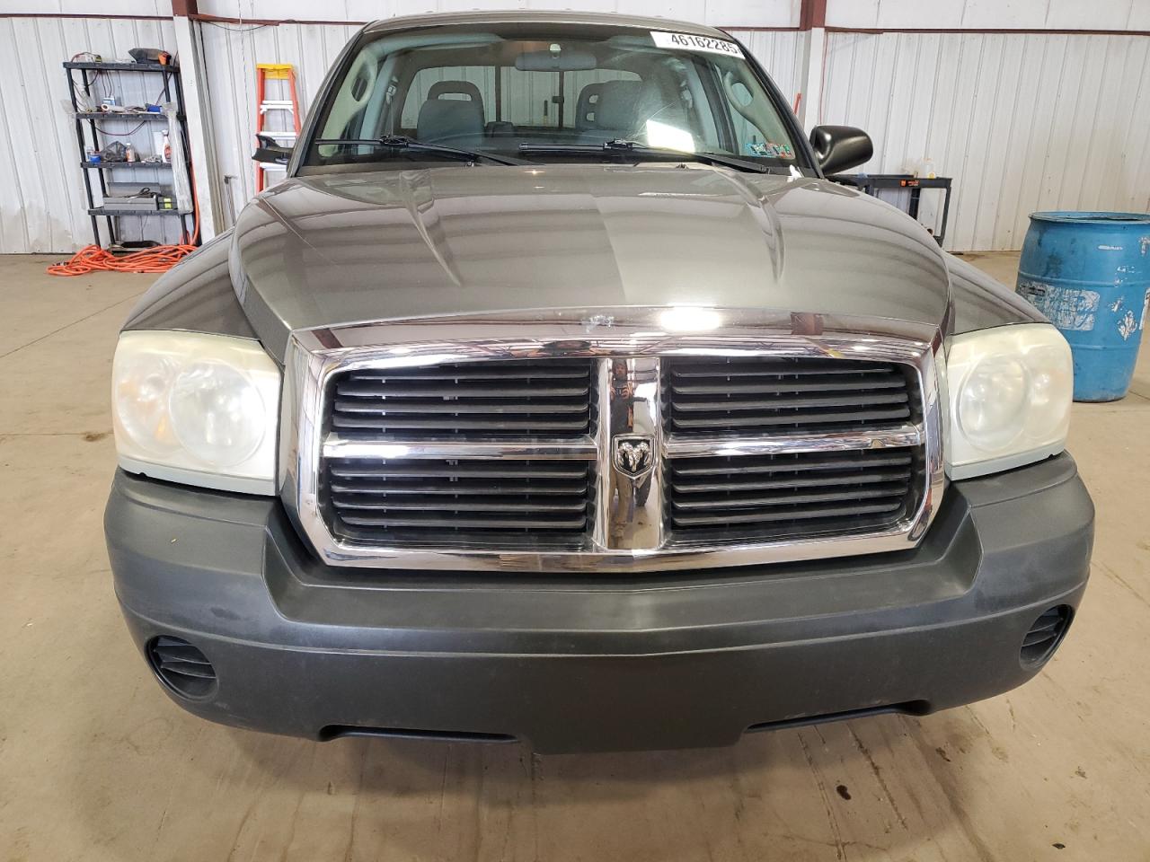 2005 Dodge Dakota - Image 5