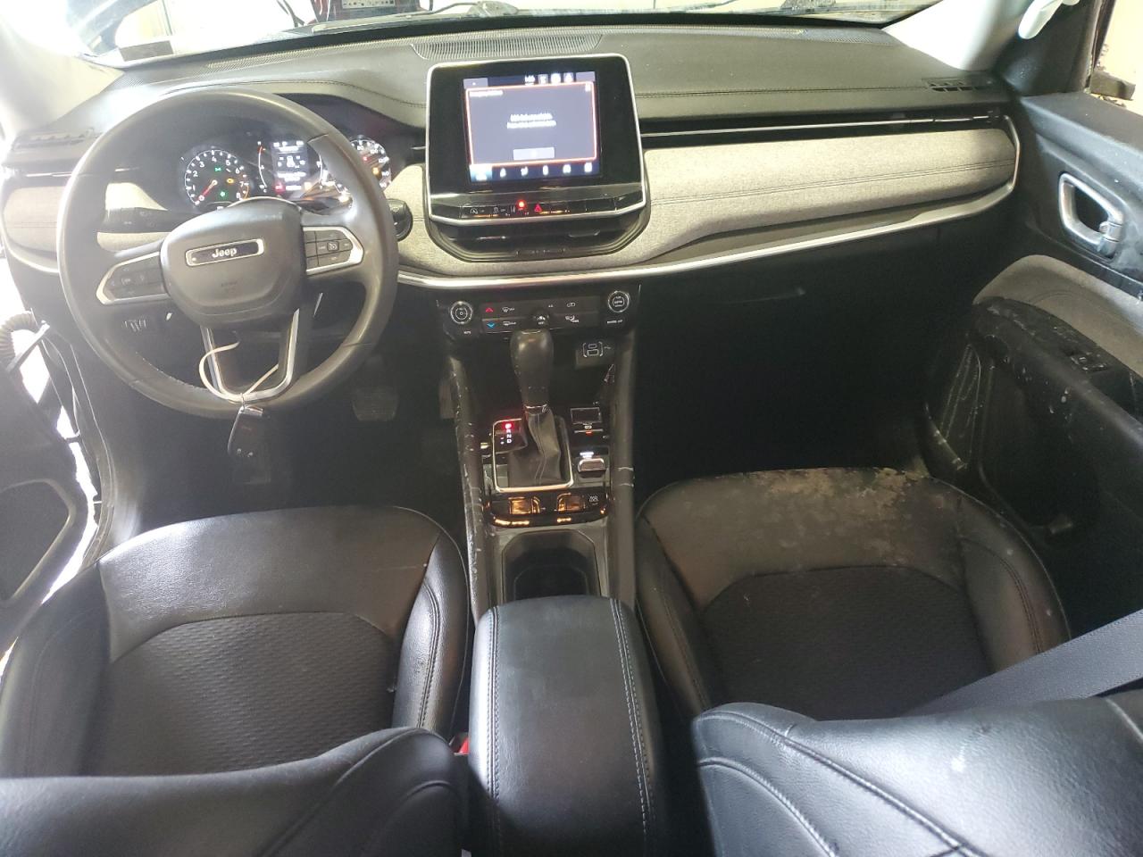 2022 Jeep Compass - Image 8