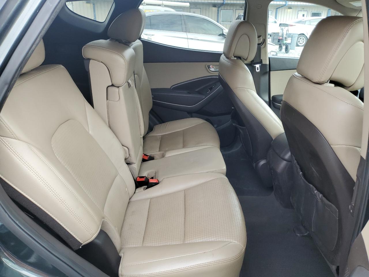2013 Hyundai Santa Fe - Image 10