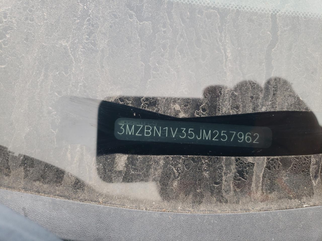 2018 Mazda 3 - Image 14