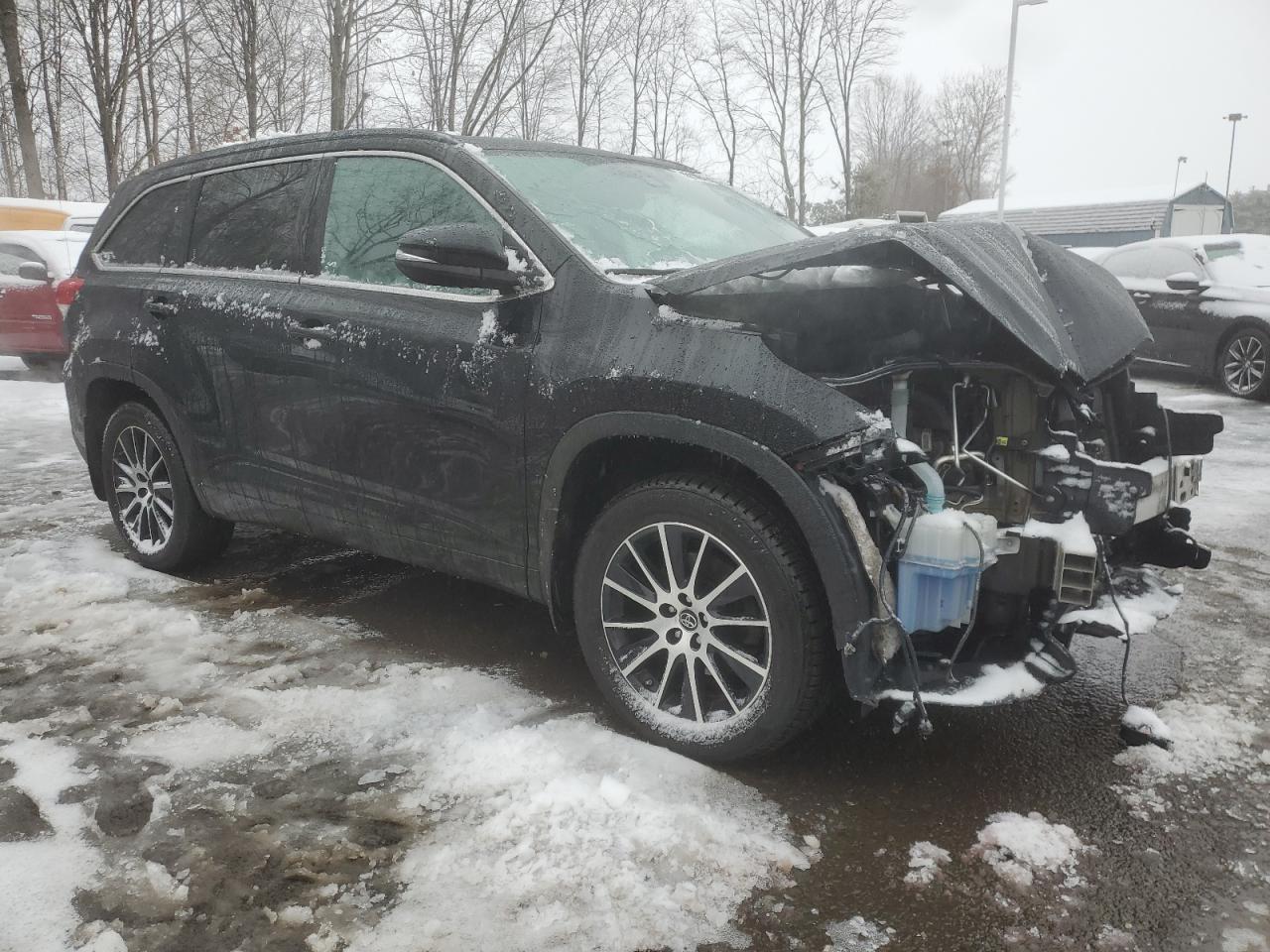 2017 Toyota Highlander - Image 4