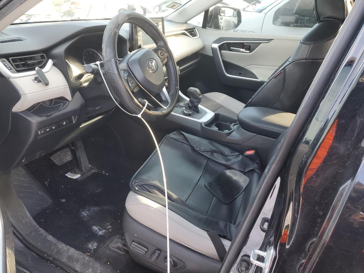 2021 Toyota RAV 4 - Image 7