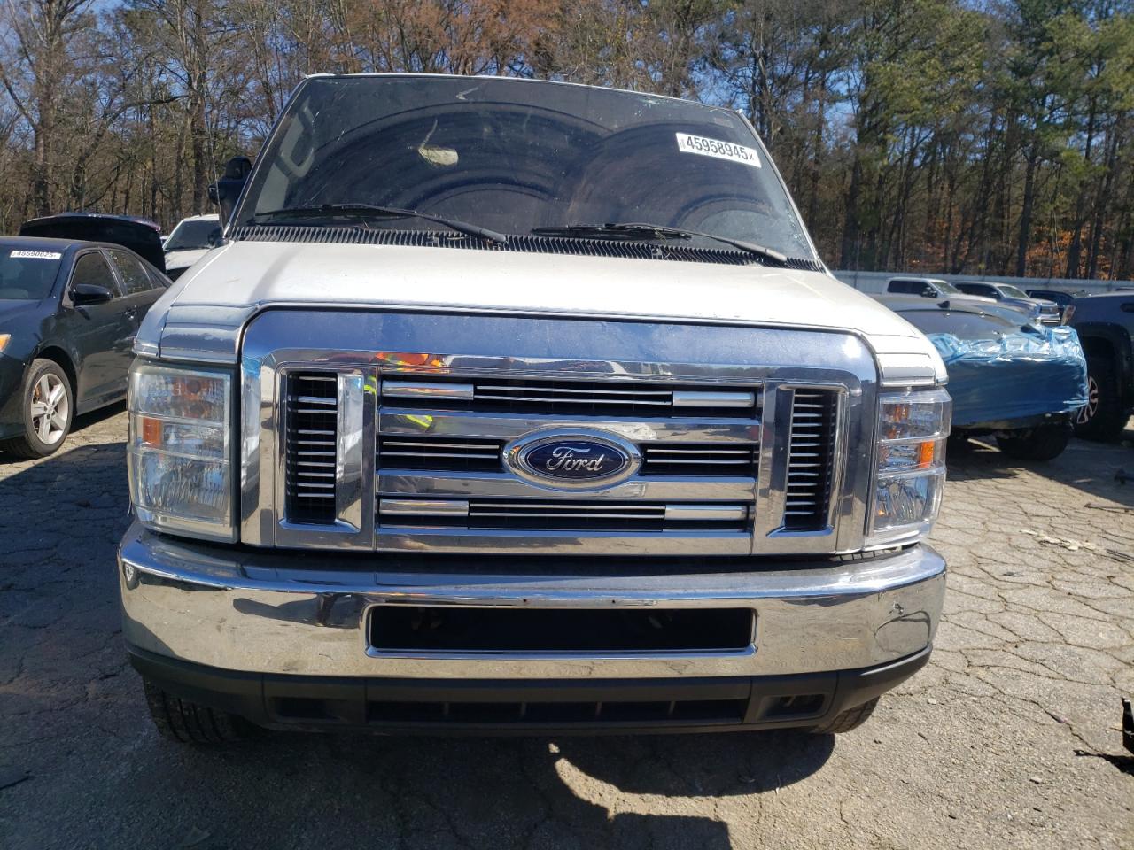 2014 Ford Econoline - Image 5