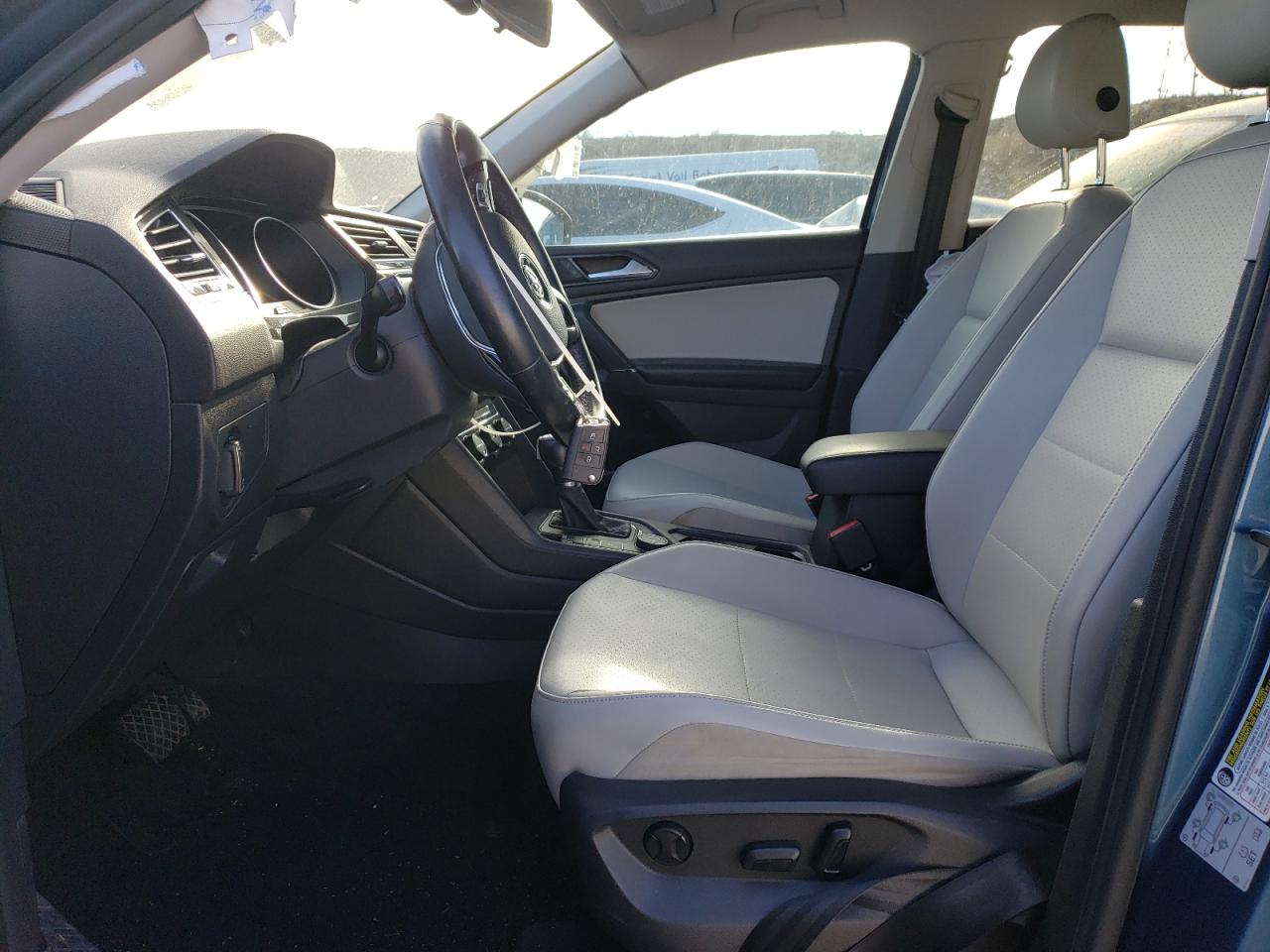 2018 Volkswagen Tiguan - Image 7