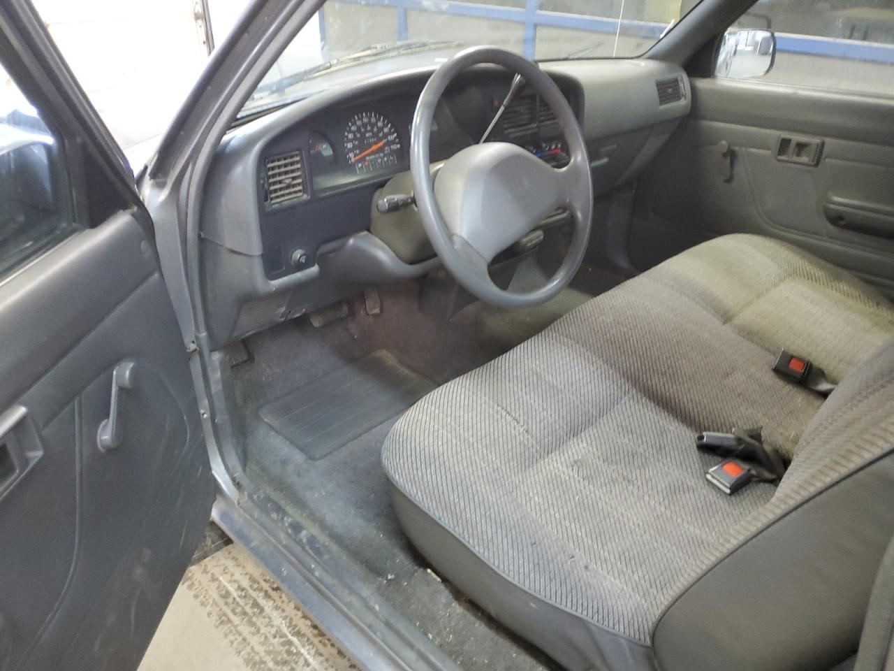 1994 Toyota Pickup - Image 8