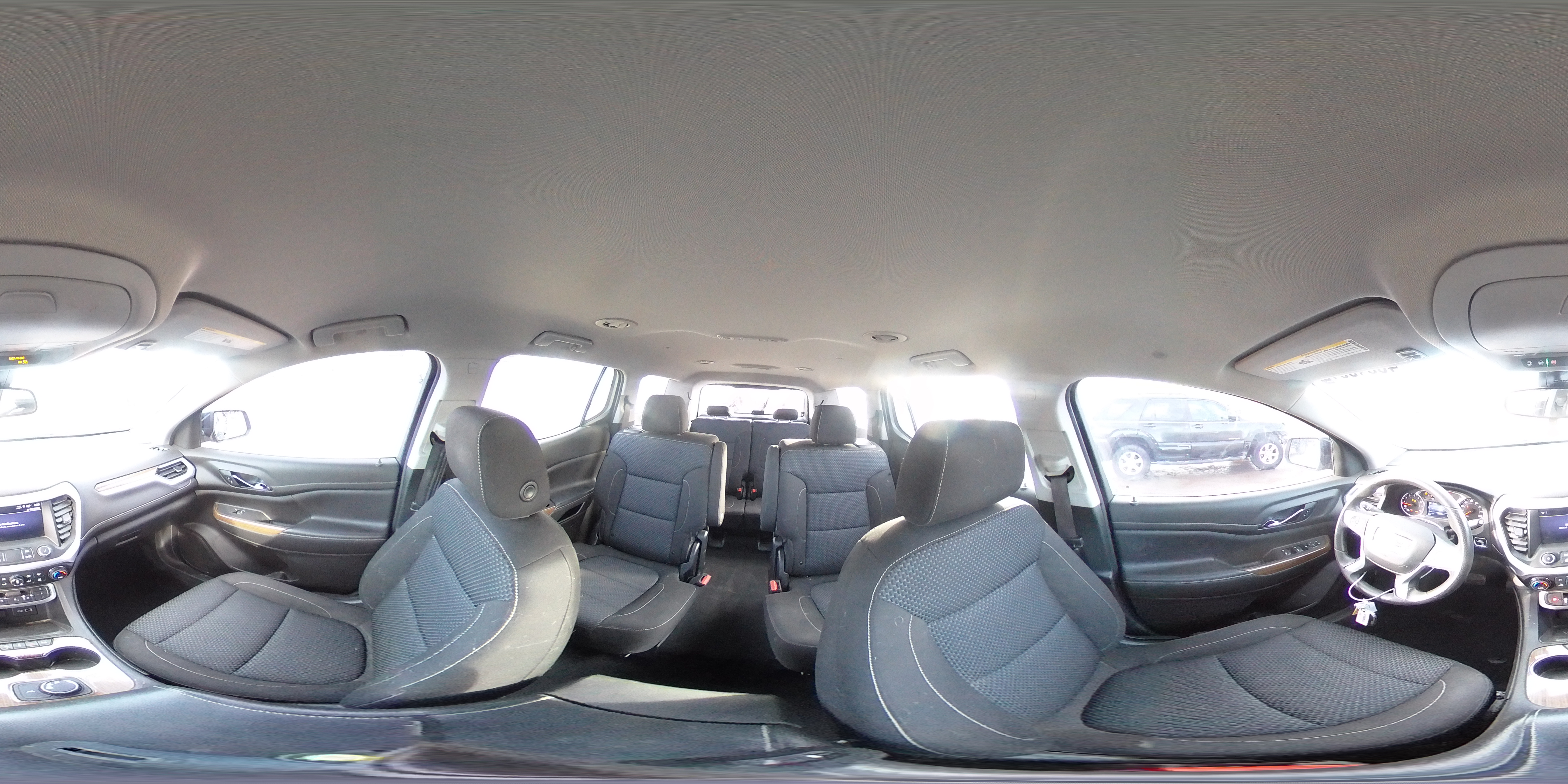 2022 GMC Acadia - Image 15