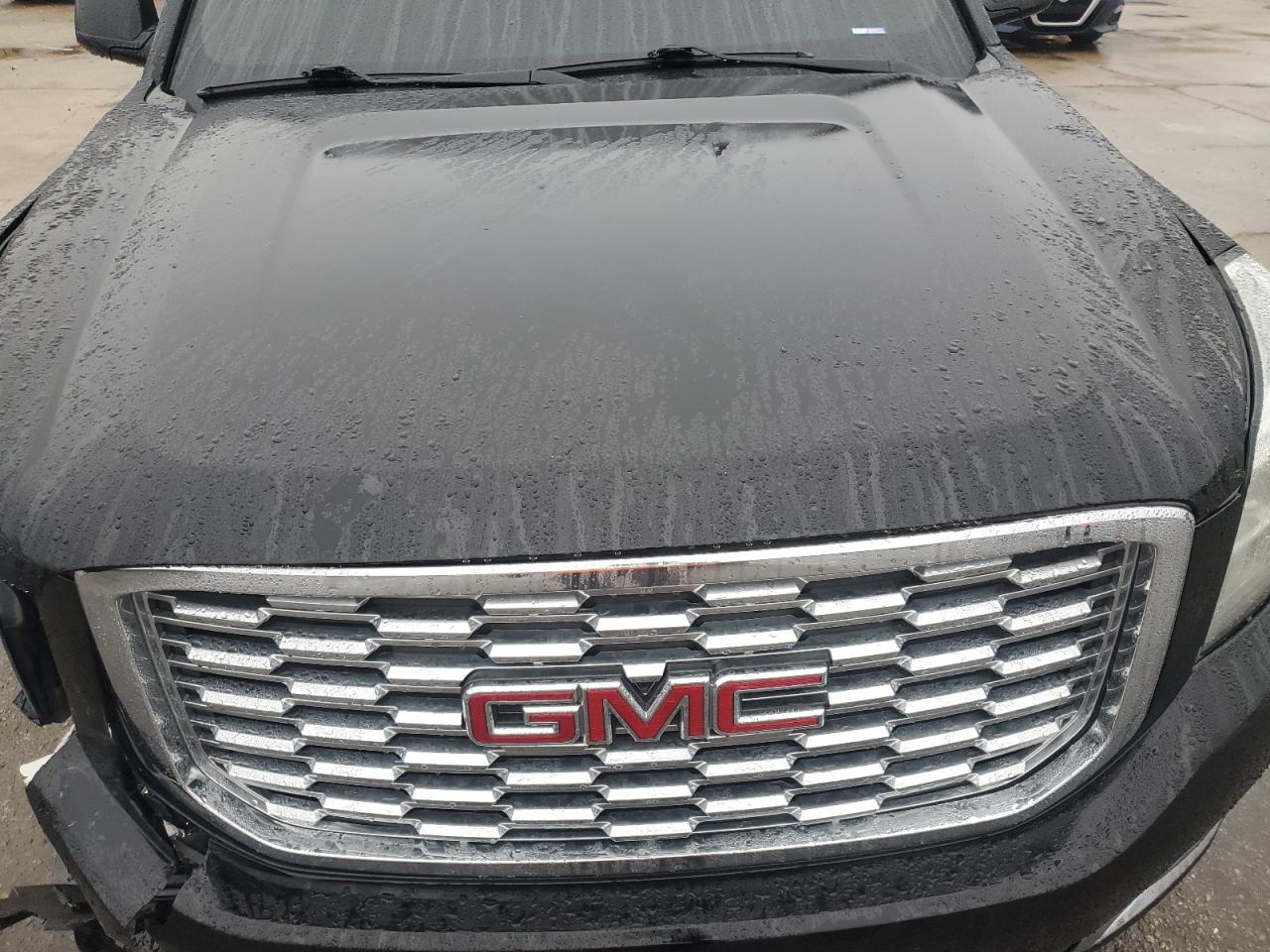 2018 GMC Yukon - Image 12