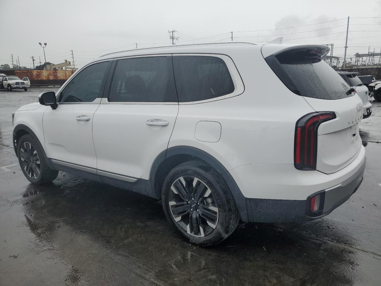 2023 Kia Telluride - Image 2