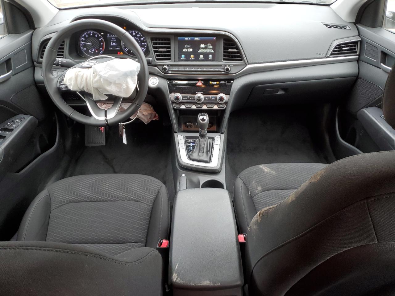 2020 Hyundai Elantra - Image 8