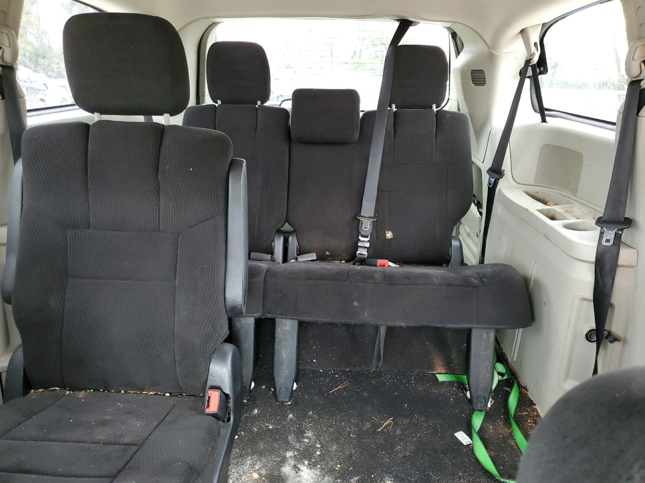 2013 Dodge Caravan - Image 10