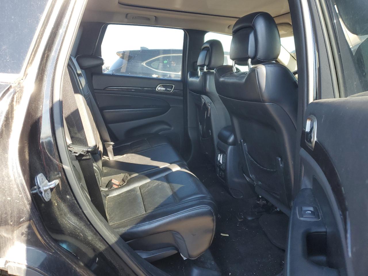 2011 Jeep Grand Cherokee - Image 10