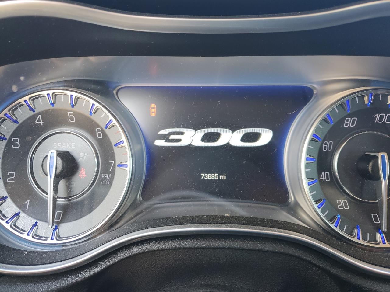 2018 Chrysler 300 - Image 9