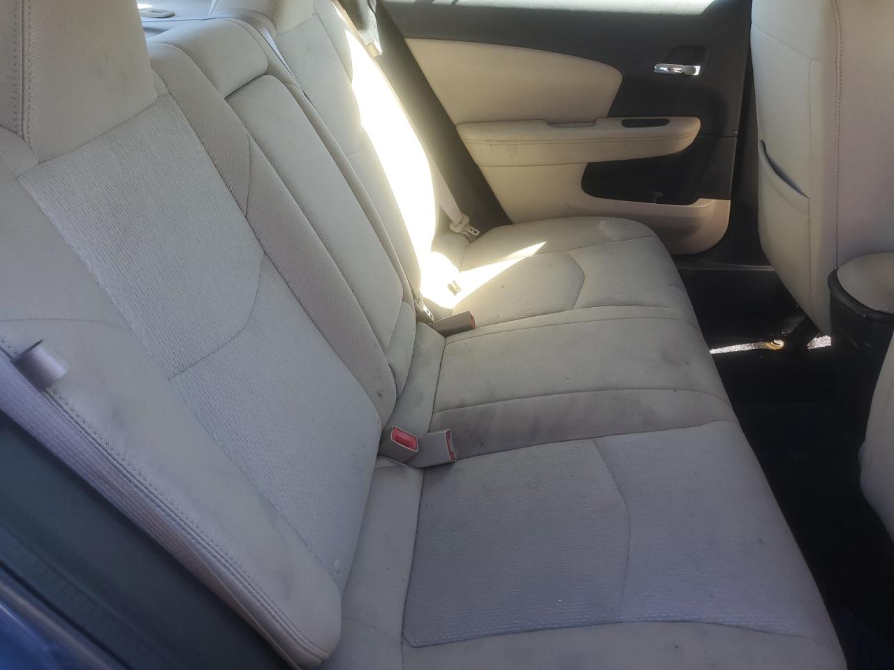 2011 Chrysler 200 - Image 10
