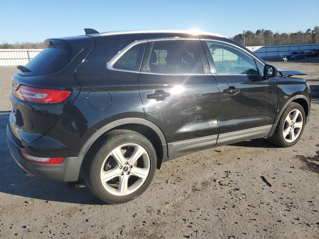 2016 Lincoln MKC - Image 3