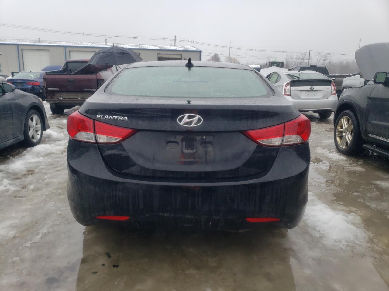 2012 Hyundai Elantra - Image 6