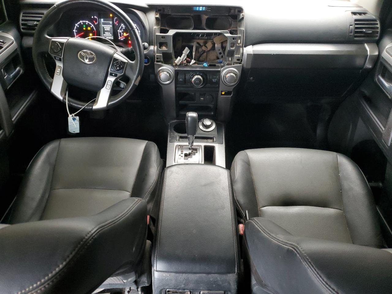 2022 Toyota 4Runner - Image 8