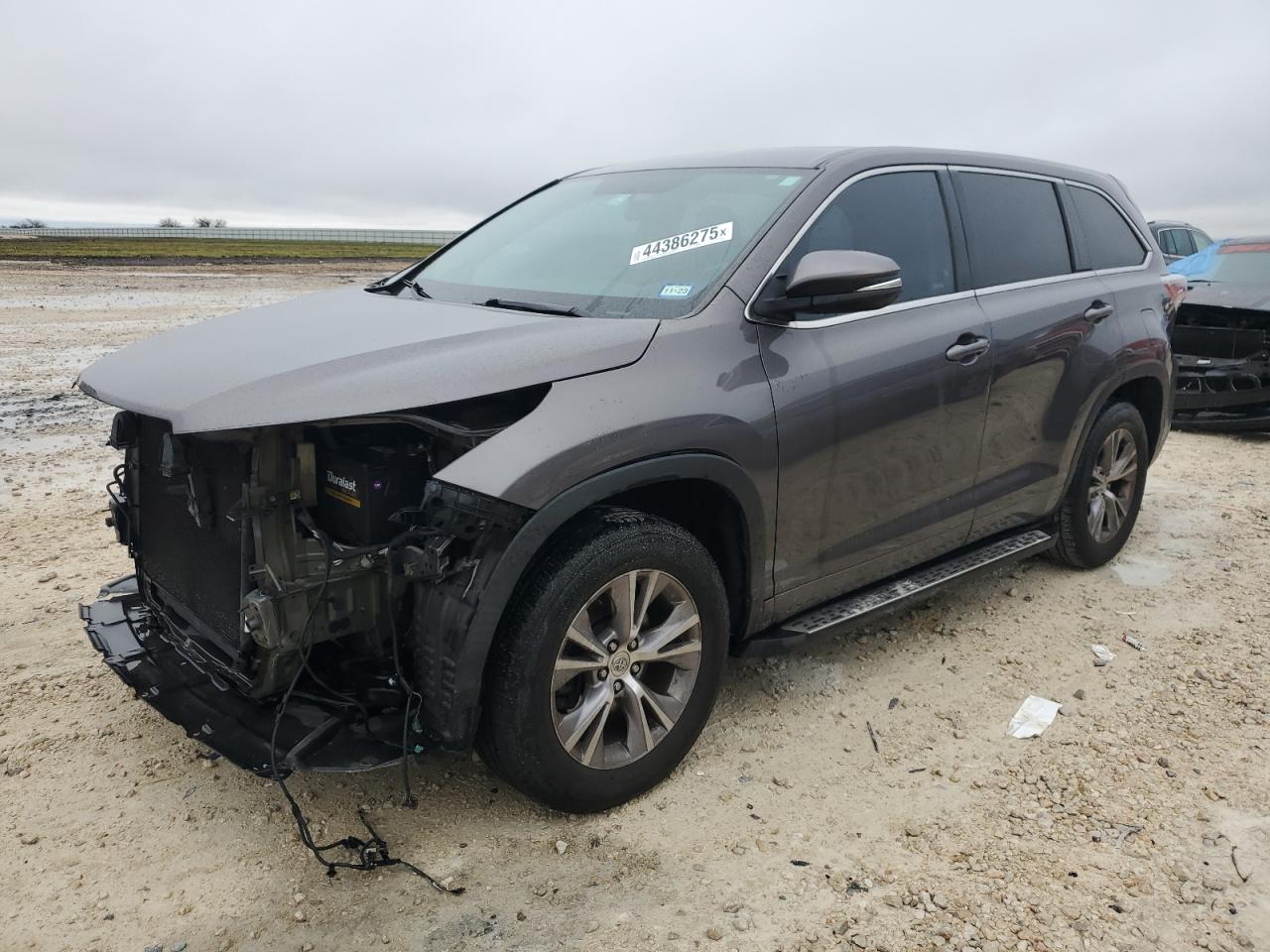 2015 Toyota Highlander - Image 1