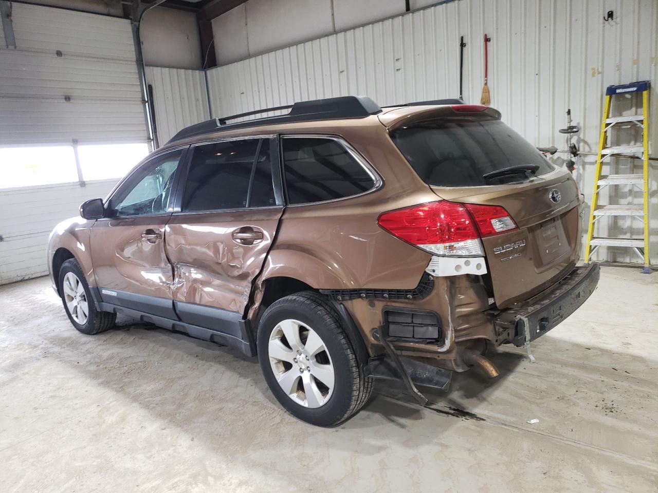 2012 Subaru Outback - Image 2