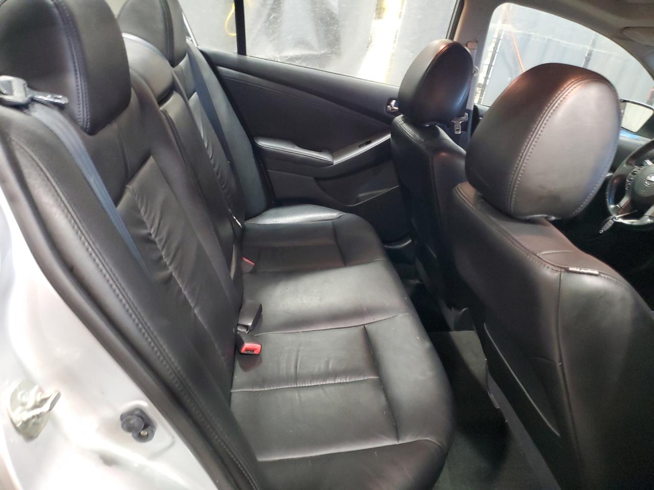 2012 Nissan Altima - Image 10