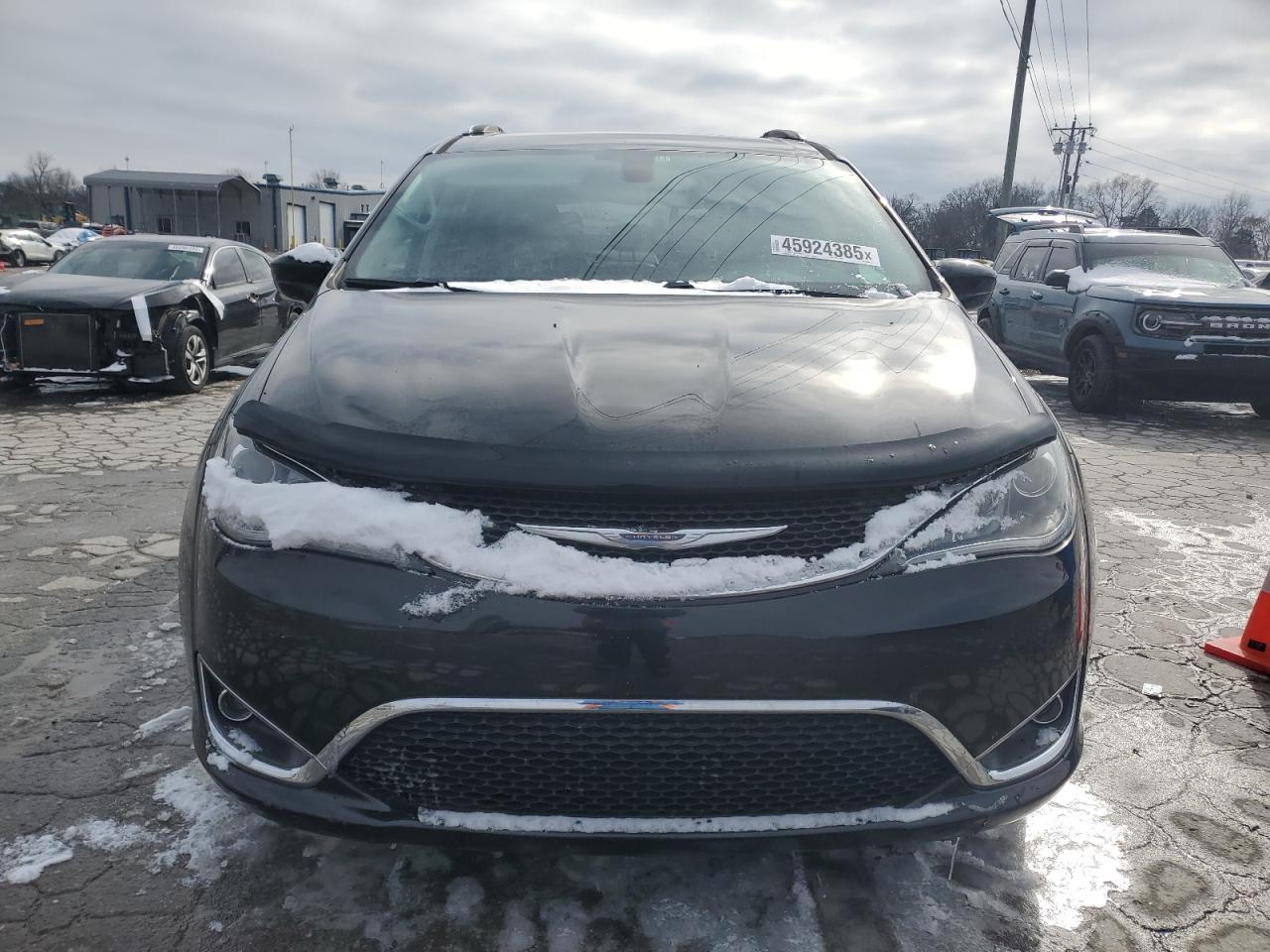 2017 Chrysler Pacifica - Image 5