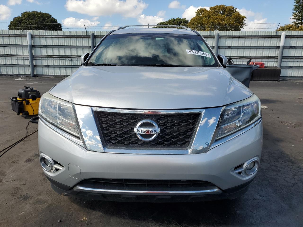 2014 Nissan Pathfinder - Image 5