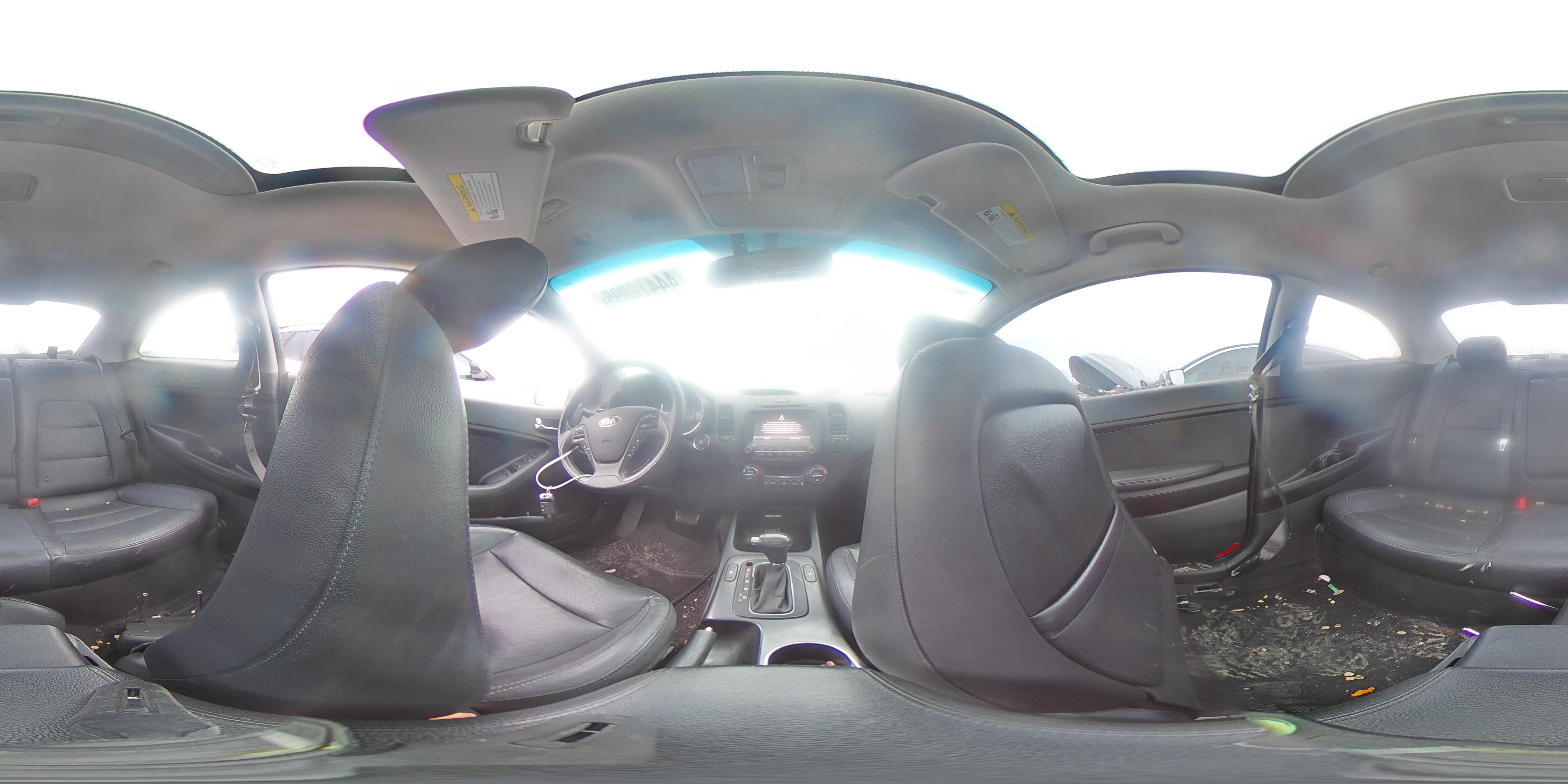 2015 Kia Forte - Image 13