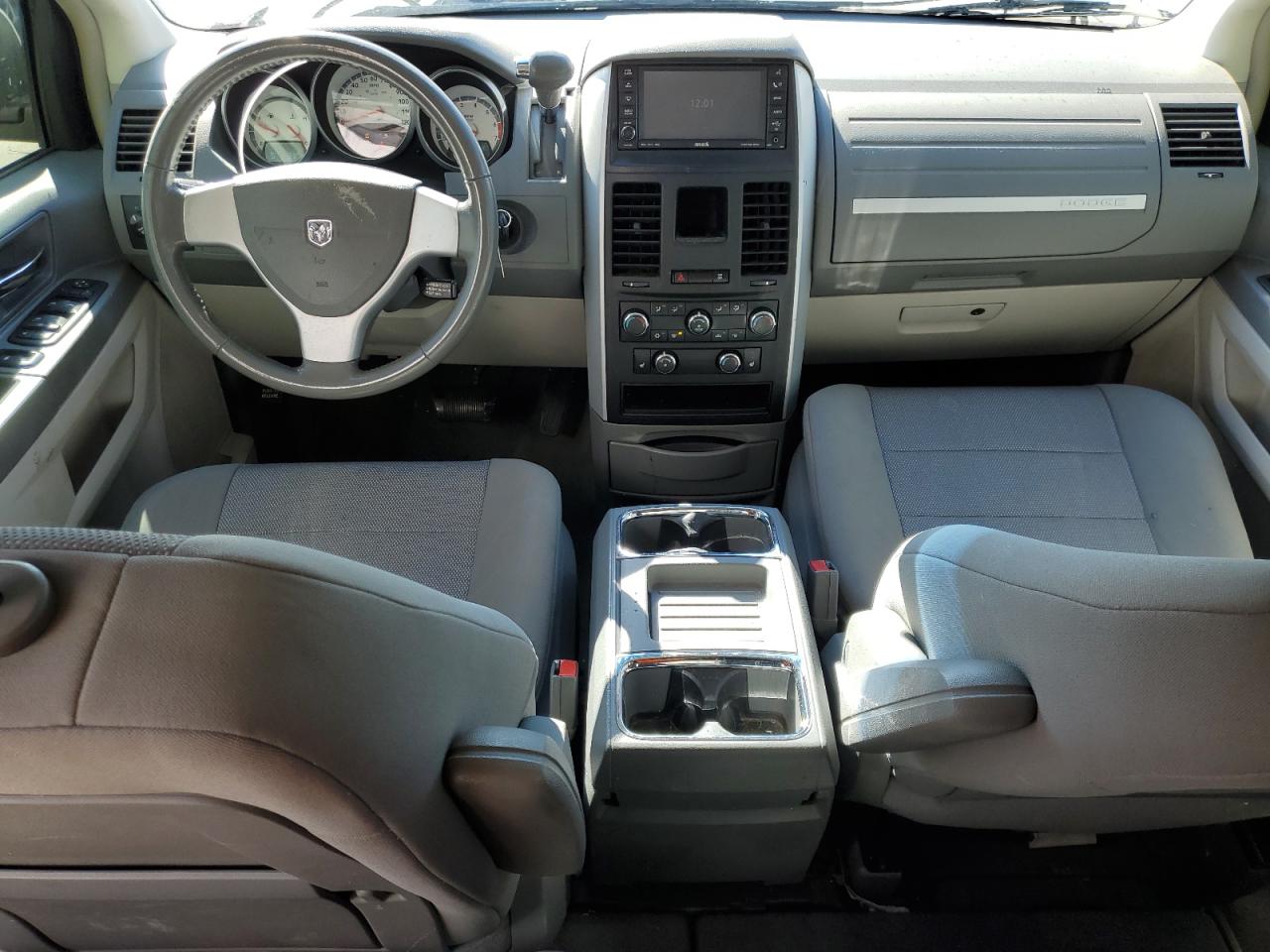 2008 Dodge Caravan - Image 8