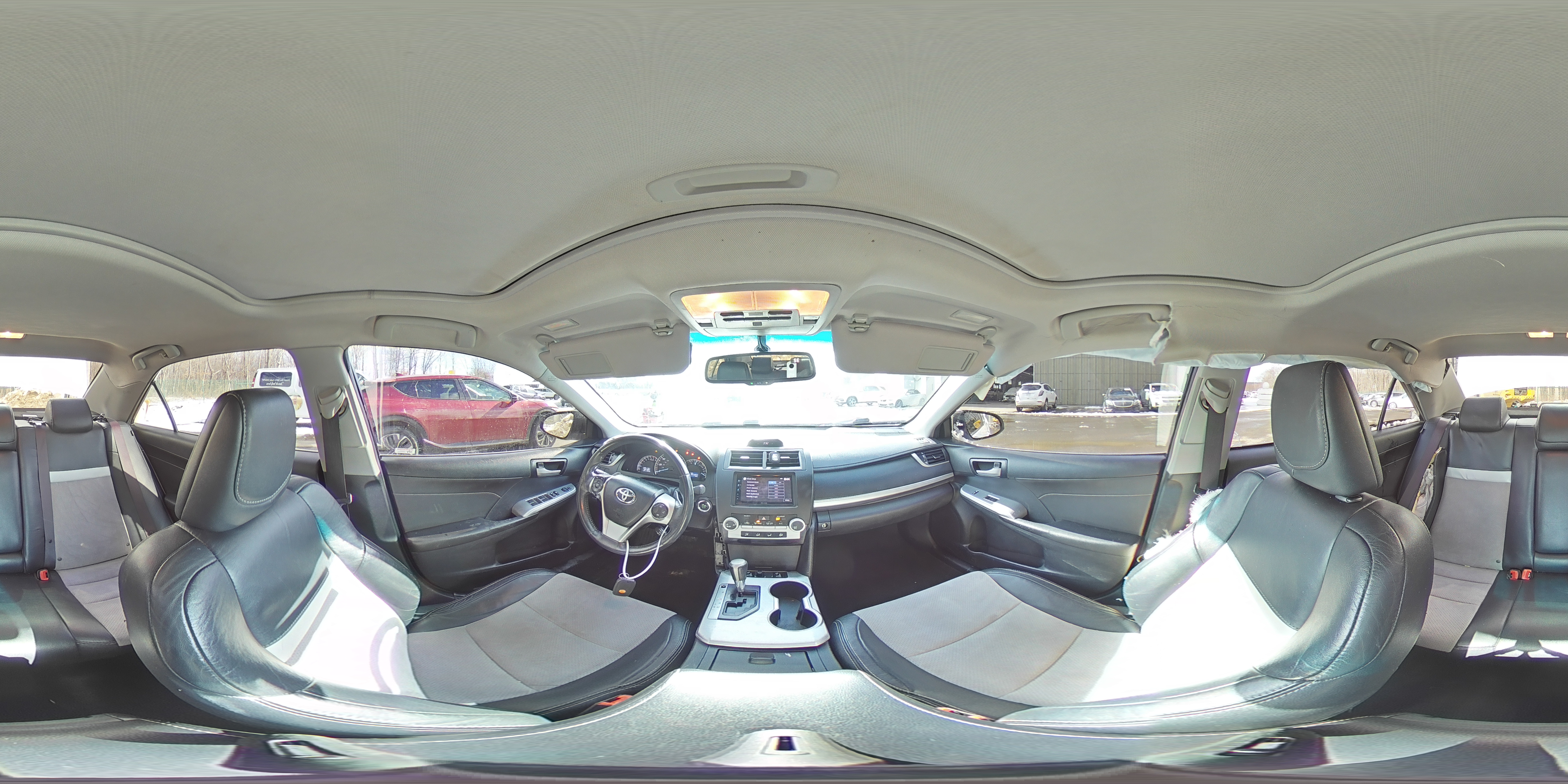 2013 Toyota Camry - Image 12