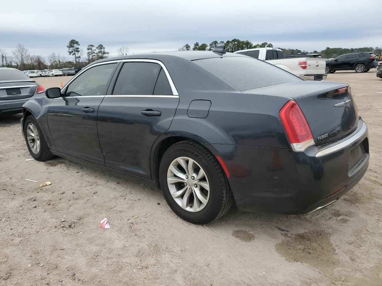 2015 Chrysler 300 - Image 2