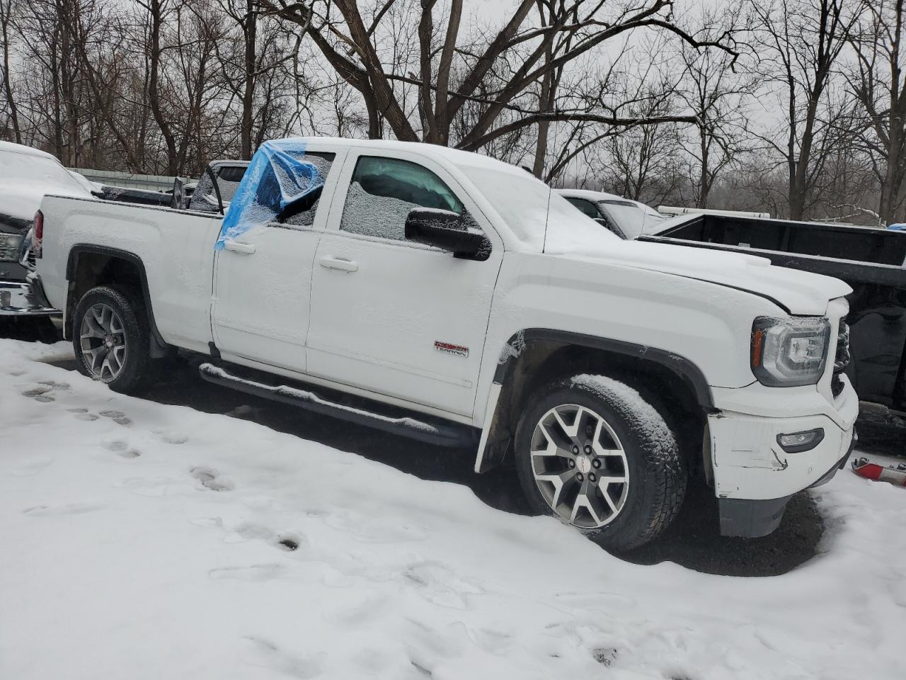 2018 GMC Sierra - Image 4