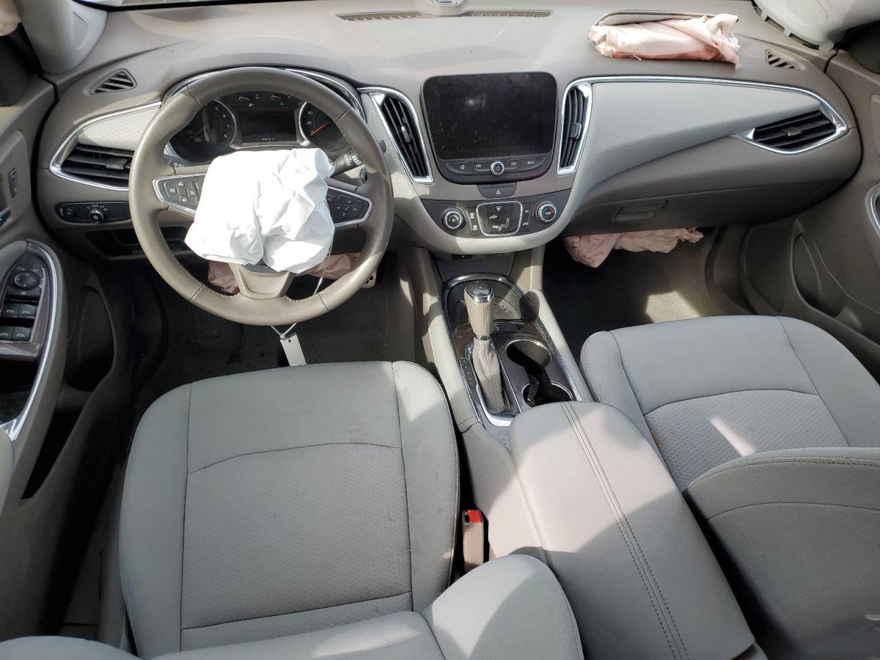2017 Chevrolet Malibu - Image 8
