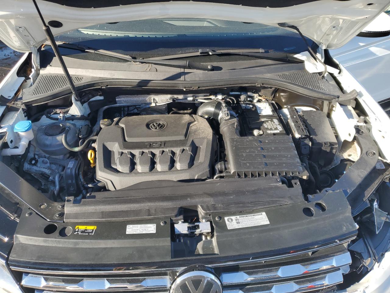 2020 Volkswagen Tiguan - Image 11