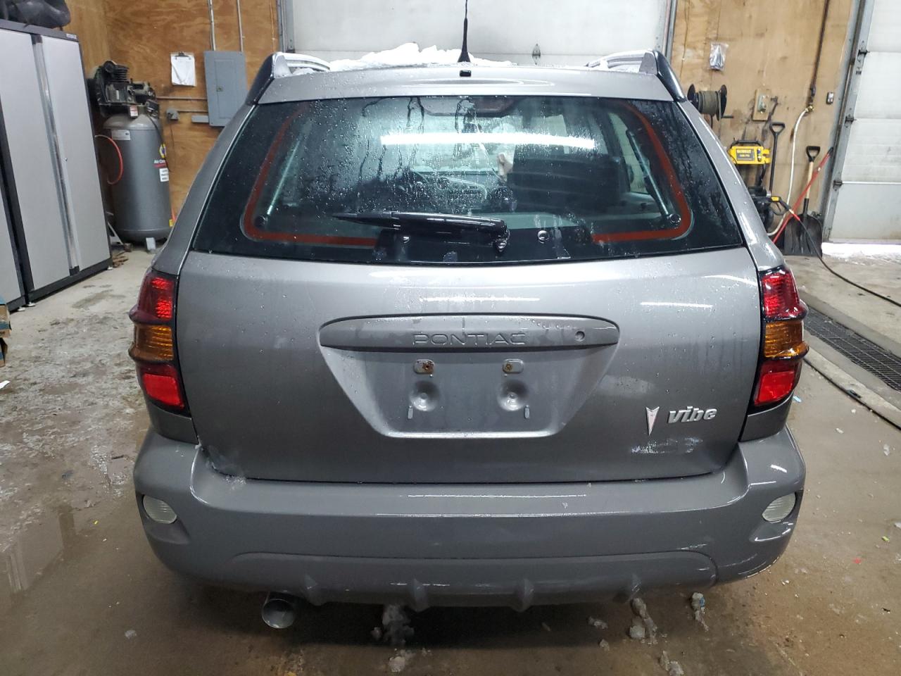 2006 Pontiac Vibe - Image 6